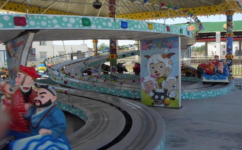 ��ͯ�Θ�(l��)�O(sh��)��İl(f��)չ���g